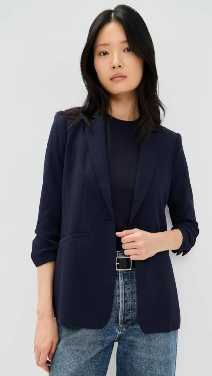 Cinq a Sept Women's Khloe Blazer in Premium Crepe Fabric - Elegant Tailored Jacket for Women